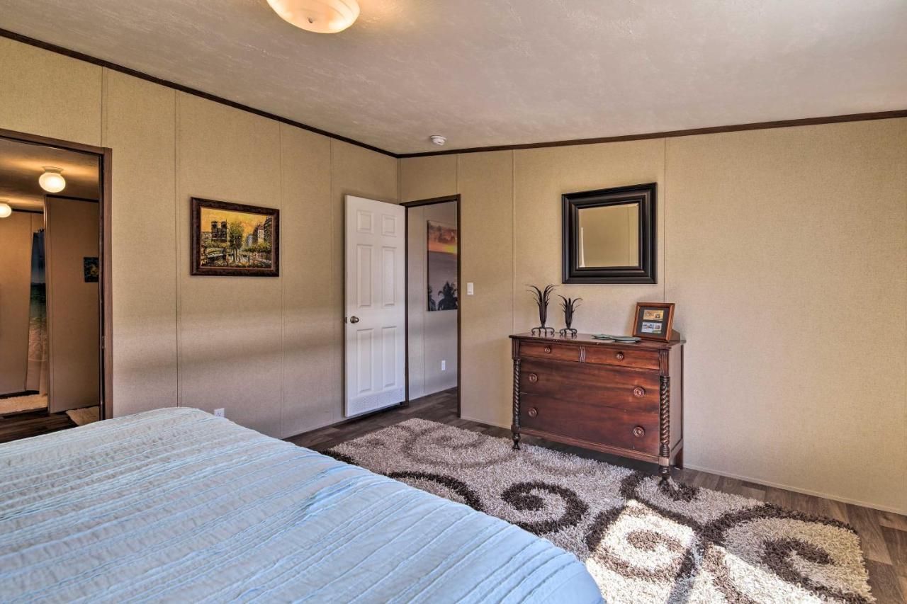 Quaint Port Oconnor Home - 3 Mi To Beach! Port O'Connor Екстериор снимка